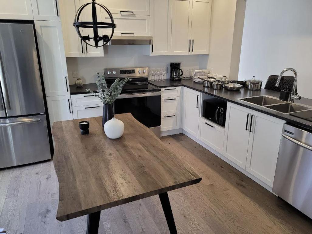 Free Parking, Beautiful 4 1/2- 2 Bedroom Apartment Montreal Exteriér fotografie